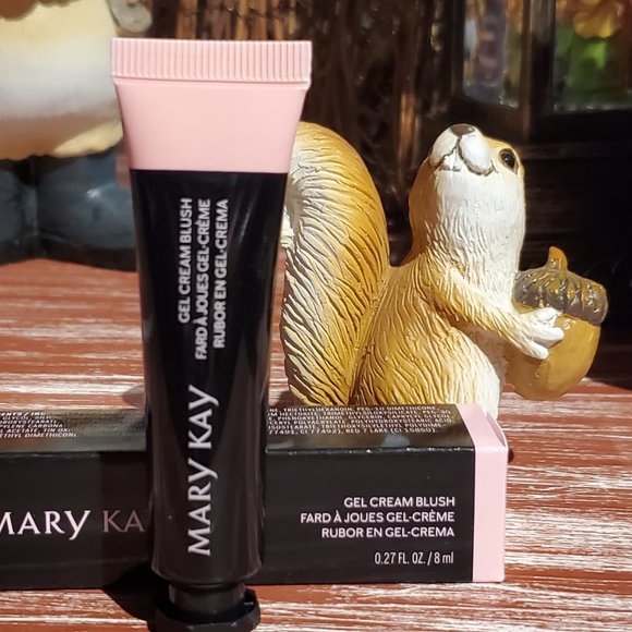 Blushing Pink Gel Cream Blush - Limited Edition - Mary Kay - Picture 7 of 7